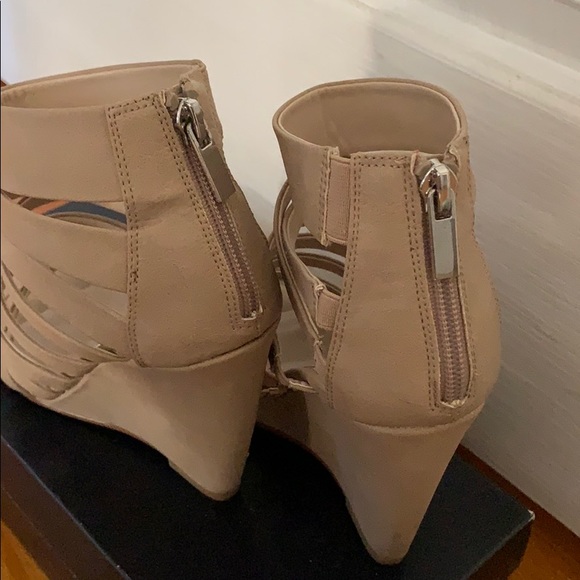 EXPRESS Summer Sandal - Picture 4 of 6